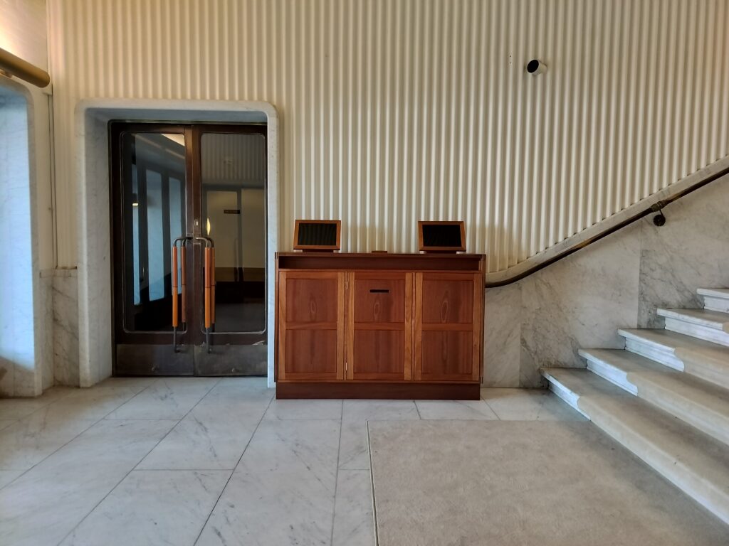 C. F. Tietgens Hus (tidl. Privatbankens hovedsæde)
desk